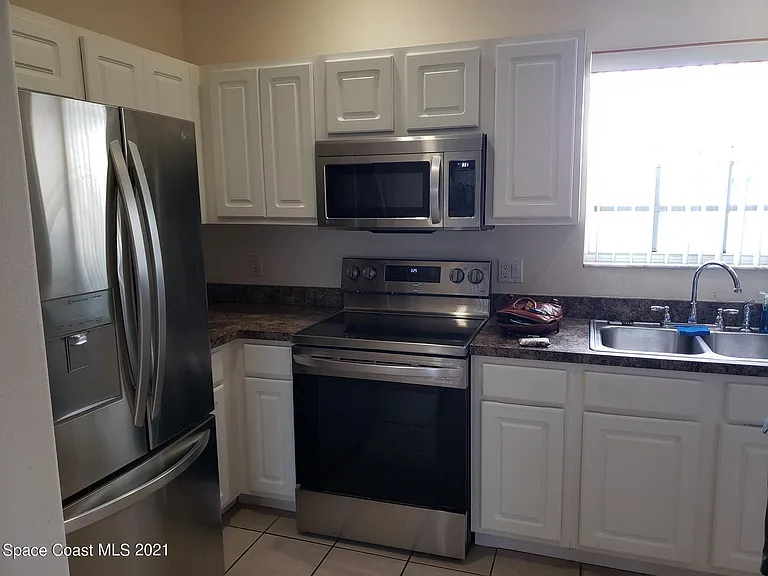 160 S Shepard Dr #16 — Photo 4