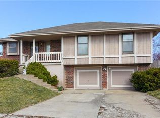 3005 SW Eugene Ct, Blue Springs, MO 64015