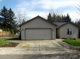 19310 Rollins St, Oregon City, OR 97045