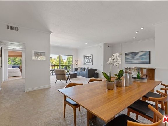 5th image of 612 S Barrington Ave APT 416