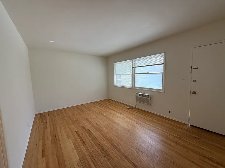 406 E Dryden St #2 — Photo 1