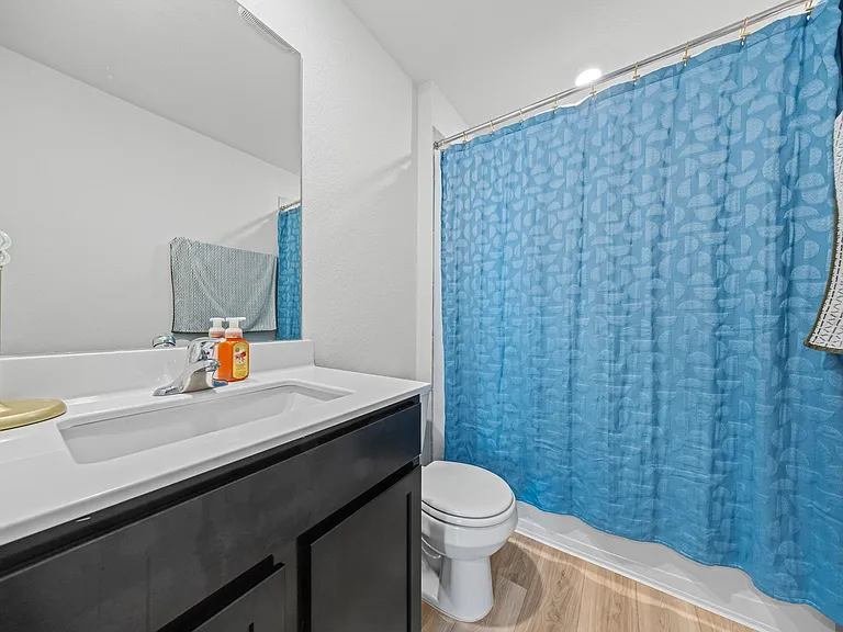 7203 Gilbert Dr — Photo 9