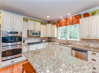 14805 Capricorn Ln, Charlotte, NC 28277