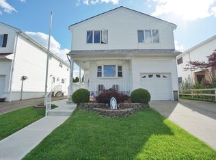 328 Stobe Ave, Staten Island, NY 10306