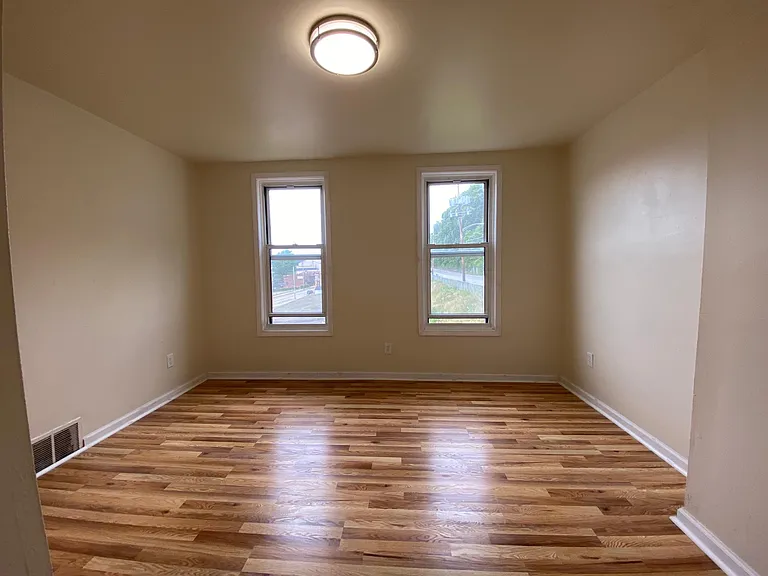 620 W 7th Ave #9 — Photo 9