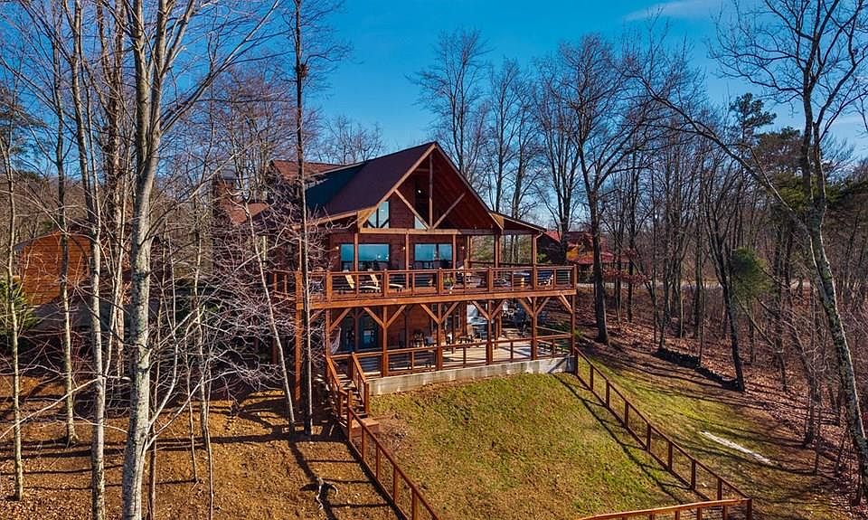 1st image of 729 Wilderness Creek Way