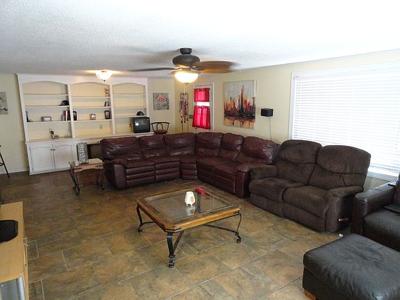 2nd image of 1609 Fairfield Dr