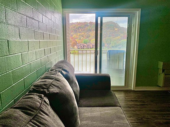 4th image of 2106 Kanawha Blvd E APT 506