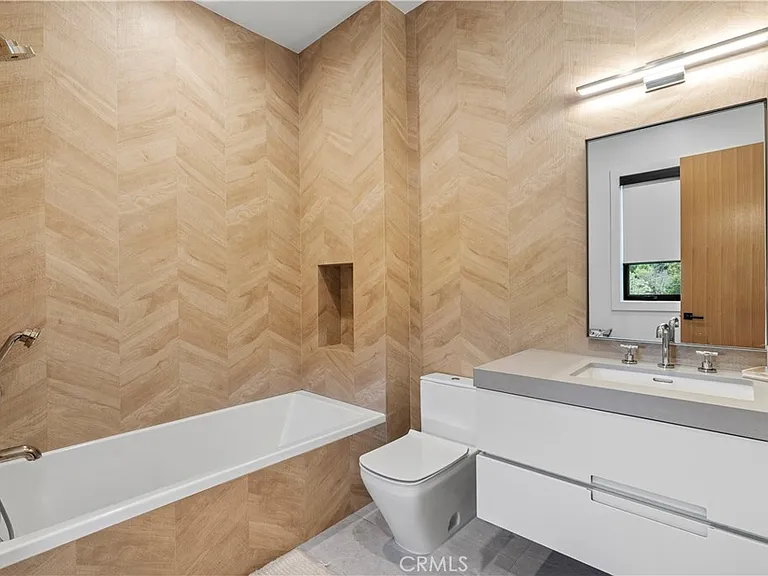 5050 Arundel Dr — Photo 47