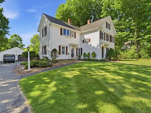 211 Village St, Medway, MA 02053