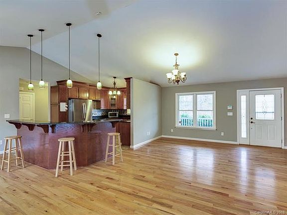 4th image of 207 Atwell Dr
