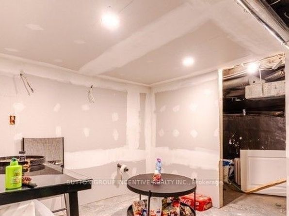 253 Dunlop St E, Barrie, ON L4M 1B6