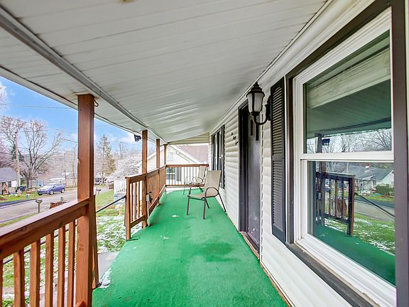 2nd image of 138 Sunset Dr