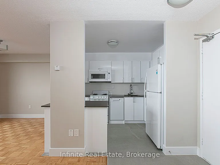 666 Spadina Ave #711 — Photo 7