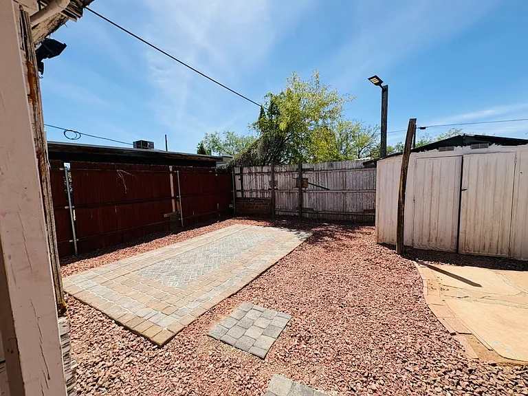 2718 E Grant Rd #B — Photo 9