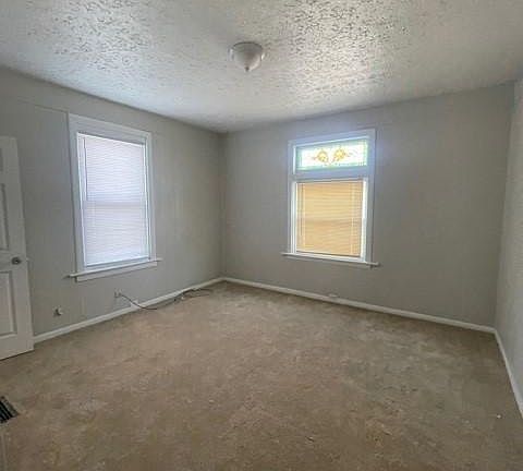 4th image of 1701 De Armand Ave