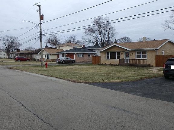 4th image of 15925 Lockwood Ave