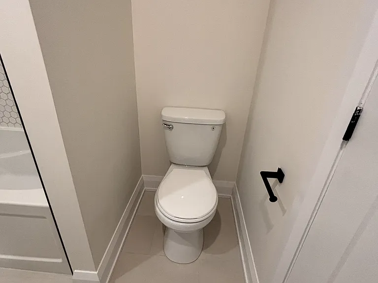 84 Eccles St #6 — Photo 8