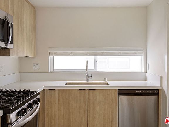 5th image of 5456 1/2 Barton Ave