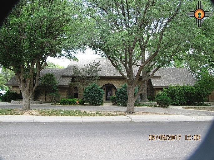 1st image of 1826 N Vega Dr