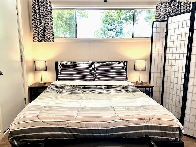 Queen size bed