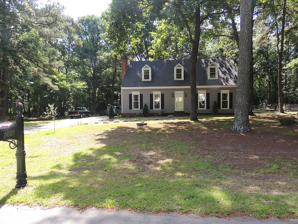 1st image of 206 Pony Dr NW