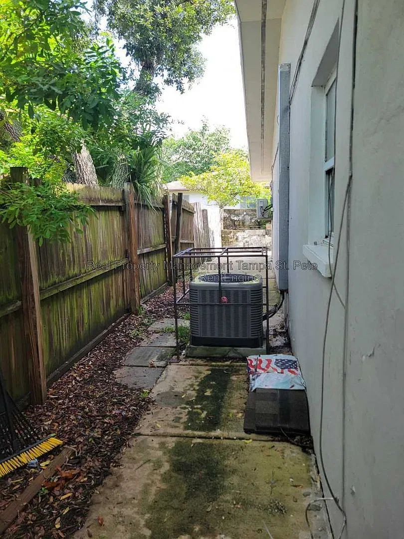 Studio, 1.0 bath, 582 sqft, $795 — Photo 4