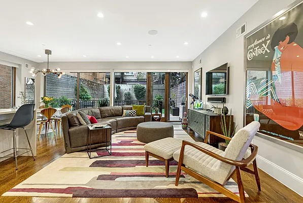 Sold by Compass | media 22