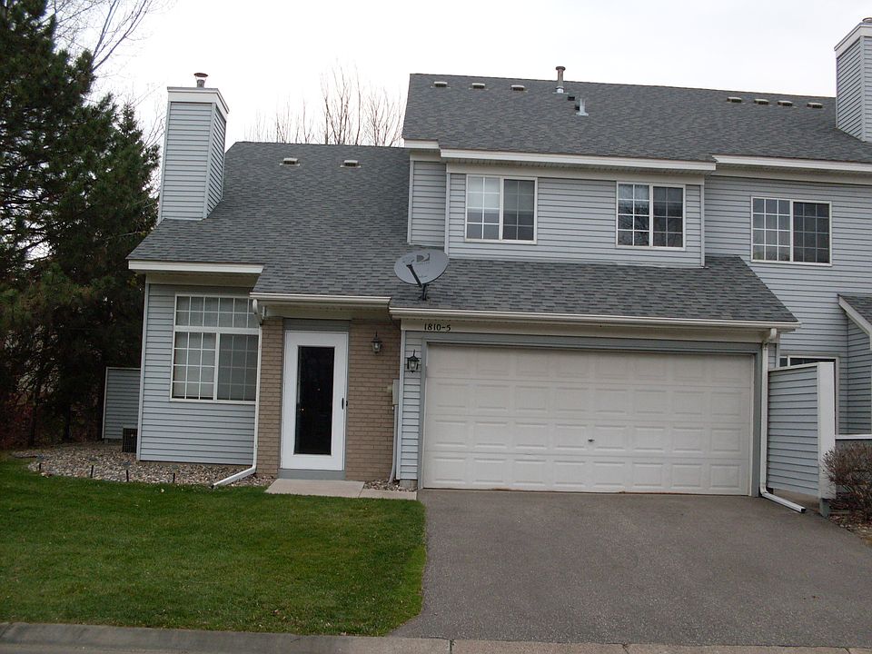 Front-Two Car Garage_11212015