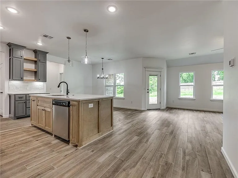 1460 Deer Ridge Run — Photo 5