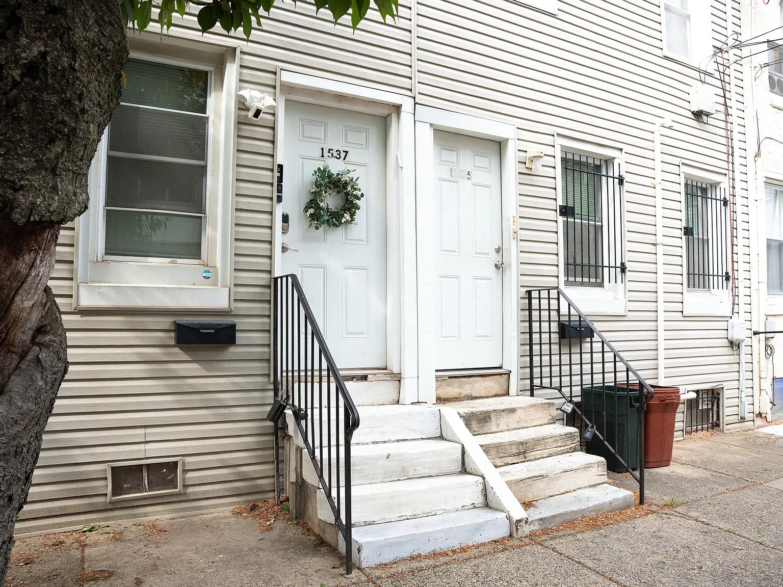 3 bed, 1300 sqft, $1,975 — Photo 3