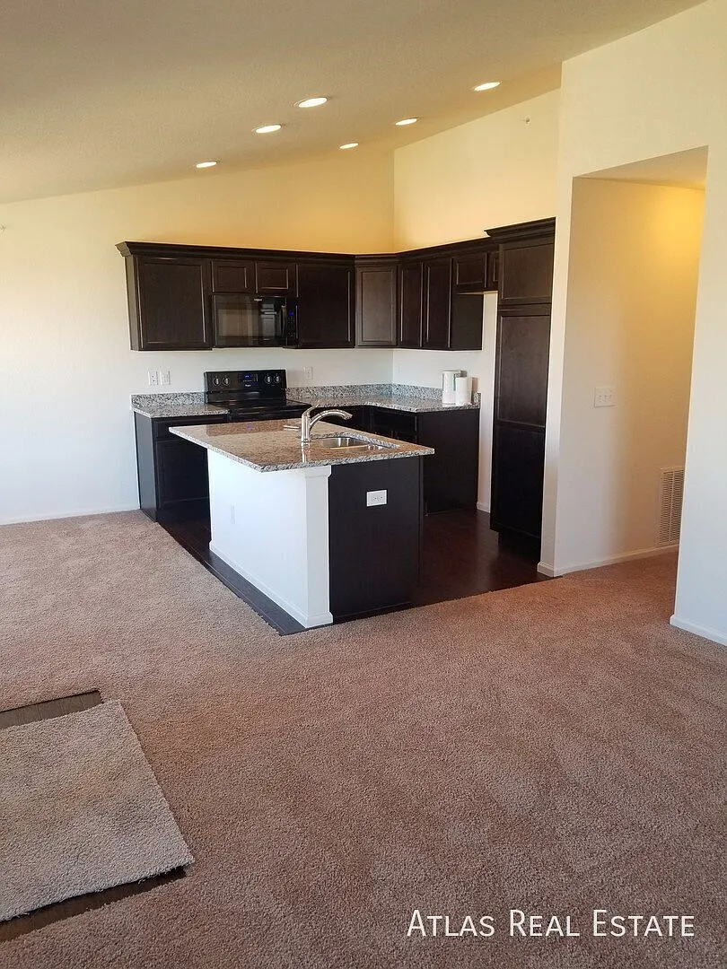 Beautiful 3BD2BA condo in gated community!! — Photo 1