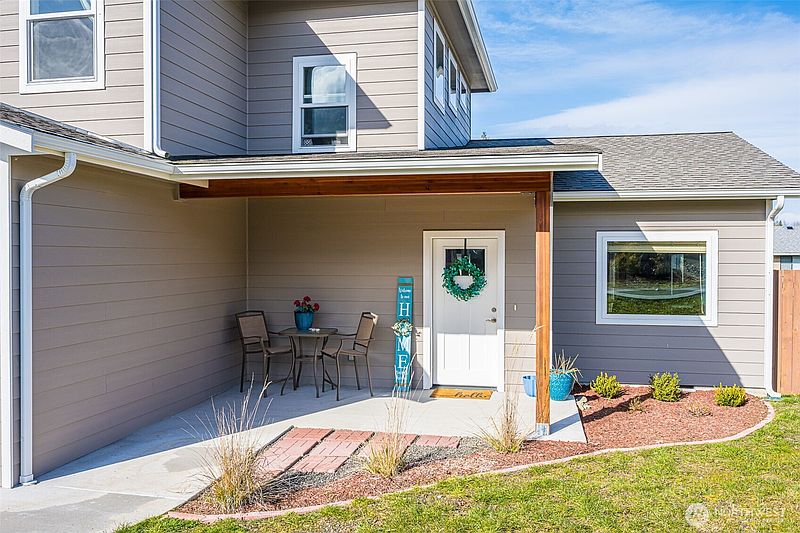 3rd image of 1406 Rook Drive