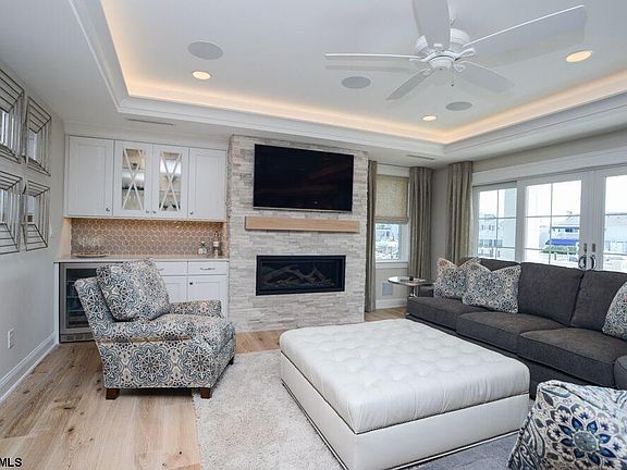 4th image of 13 Caroline Ln