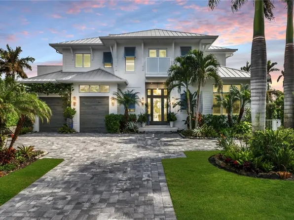 1300 Cobia CT, NAPLES, FL 34102