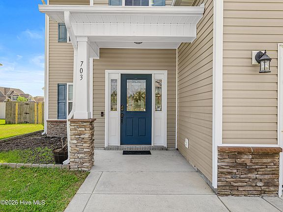 5th image of 703 Stafford Lane