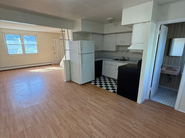 75 Fairview Ave #D