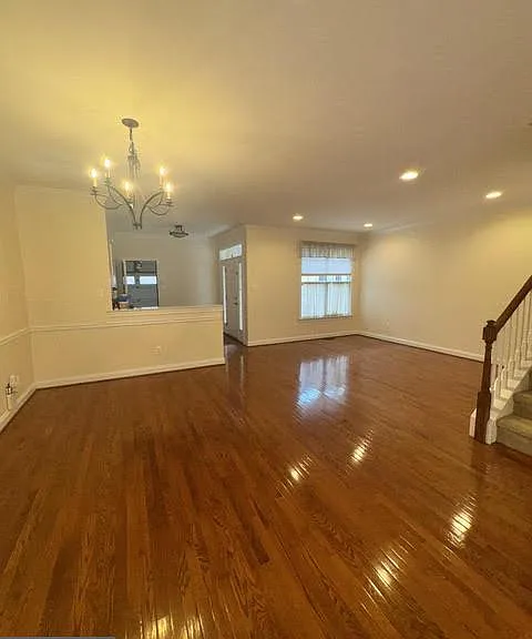1204 Derry Ln — Photo 24