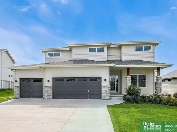 10506 S 103rd St, Papillion, NE 68046