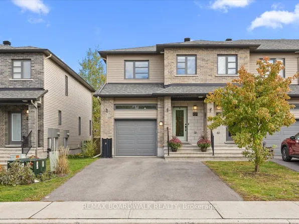 248 Munro St, Carleton Place, ON K7C 1H6
