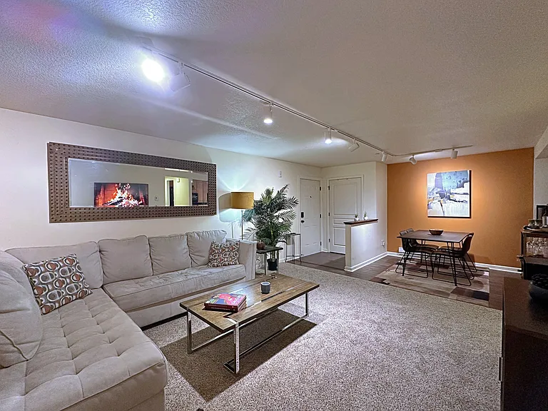 11046 SW Greenburg Rd #125 — Photo 2