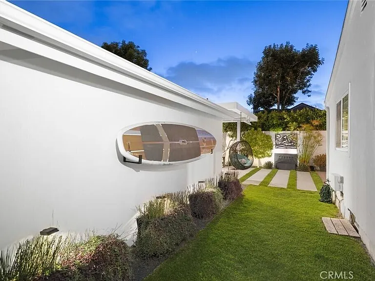 299 Mesa Dr — Photo 14