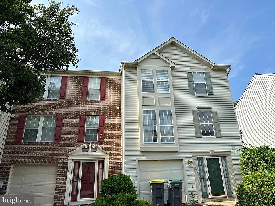 108 Steven Ln