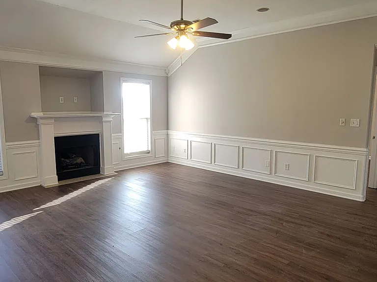 194 Romie Dr — Photo 8
