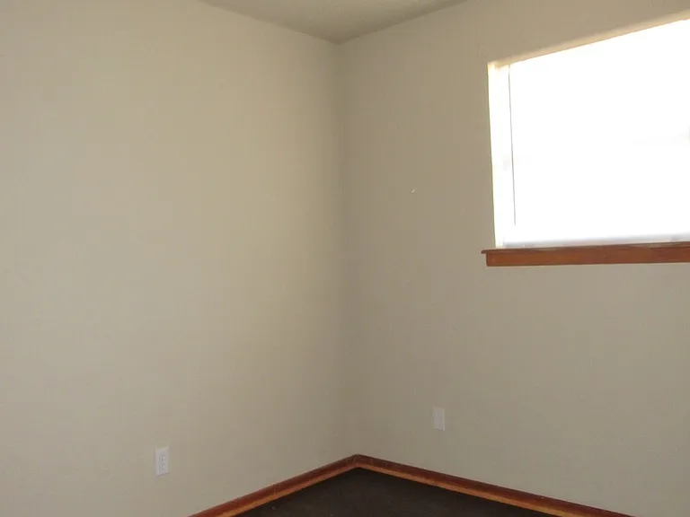 2405 NW 42nd St — Photo 9