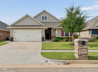 9040 NW 119th St, Yukon, OK 73099