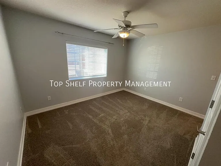 101 NW 8th St #105 — Photo 5