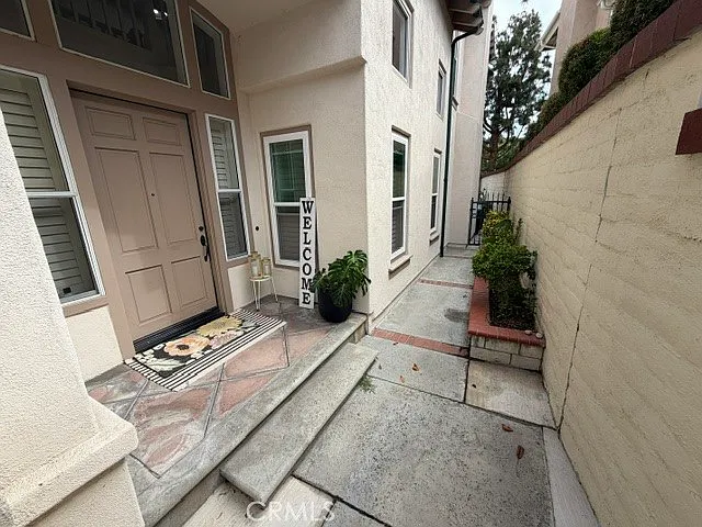 4 bed, 2554 sqft, $5,200 — Photo 4