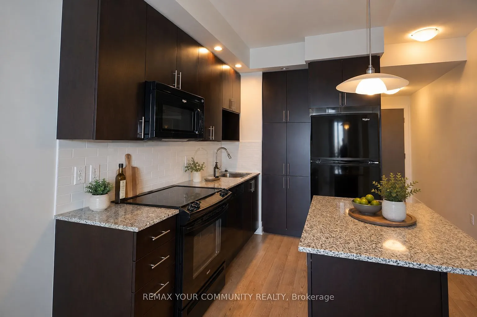 2 bed, $2,300 — Photo 4