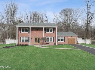 8 Eliot Rd, Manalapan, NJ 07726